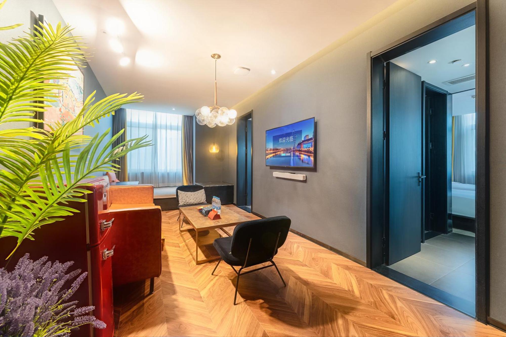 Hesu Designer Hotel & Suites -Near Xi'An Drum Tower And Yongning Gate -Free Laundry Luggage Storage -Kitty Cafe With Freshly Ground Coffee -24H Front Desk -English Service Dış mekan fotoğraf