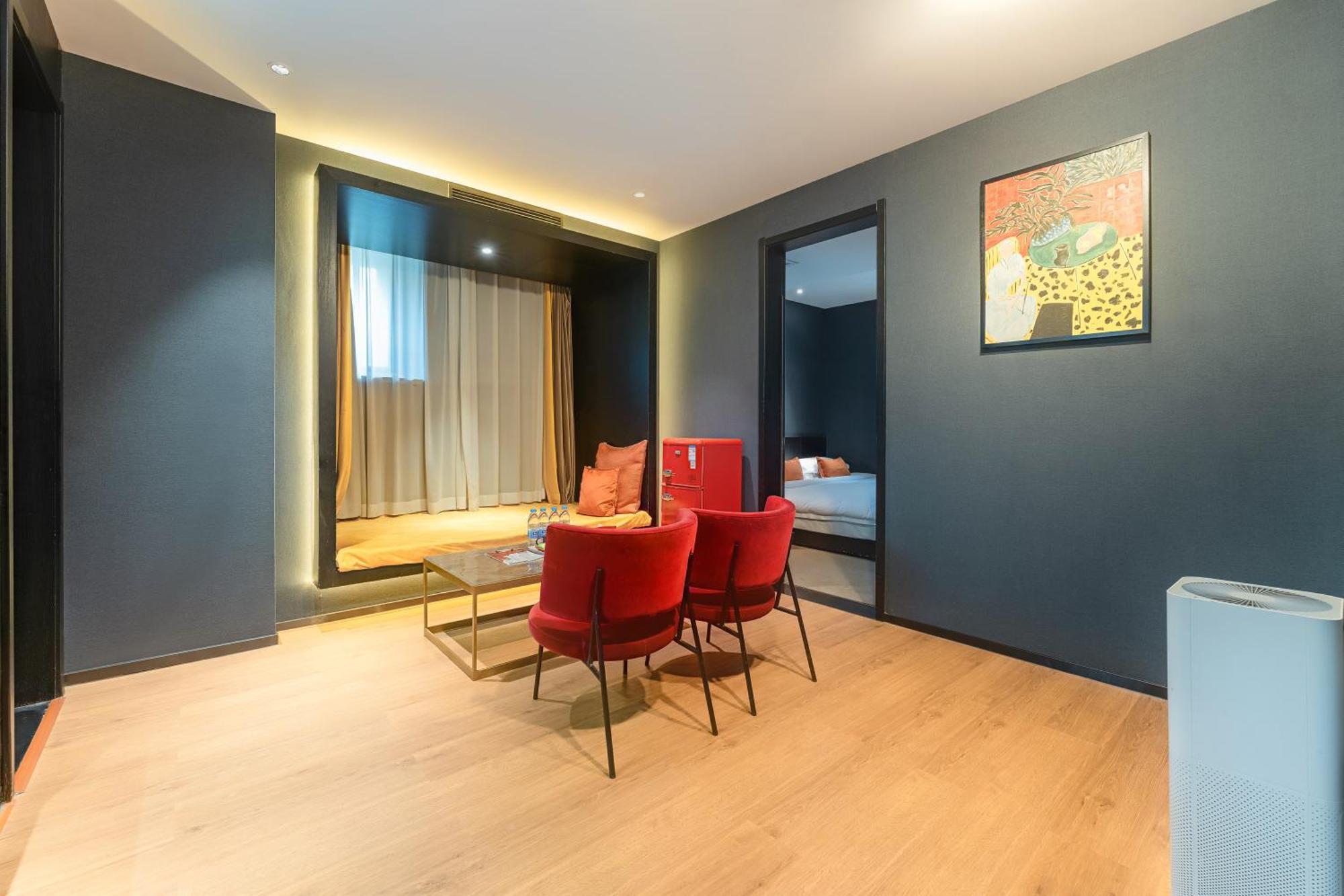Hesu Designer Hotel & Suites -Near Xi'An Drum Tower And Yongning Gate -Free Laundry Luggage Storage -Kitty Cafe With Freshly Ground Coffee -24H Front Desk -English Service Dış mekan fotoğraf