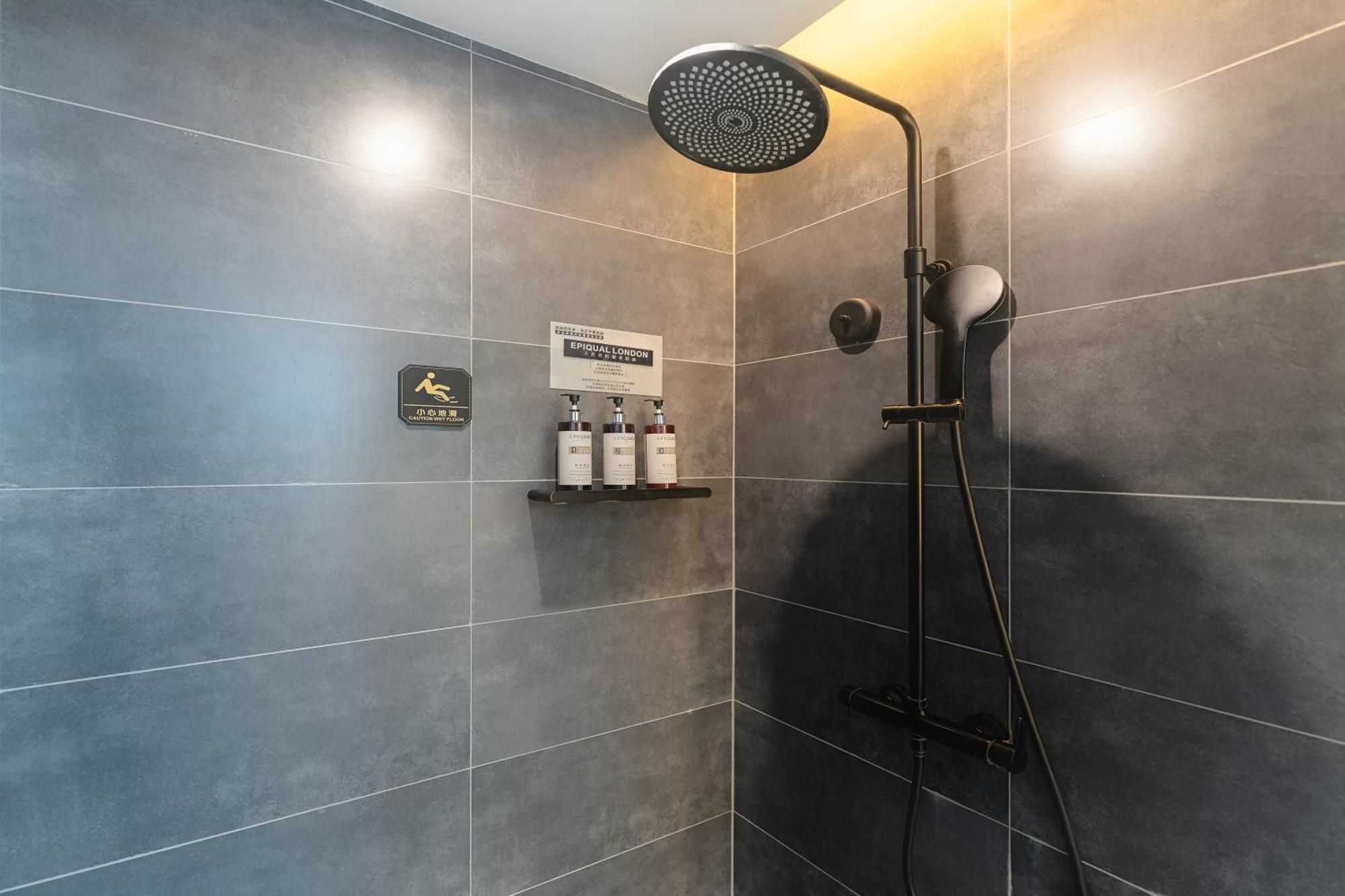 Hesu Designer Hotel & Suites -Near Xi'An Drum Tower And Yongning Gate -Free Laundry Luggage Storage -Kitty Cafe With Freshly Ground Coffee -24H Front Desk -English Service Dış mekan fotoğraf