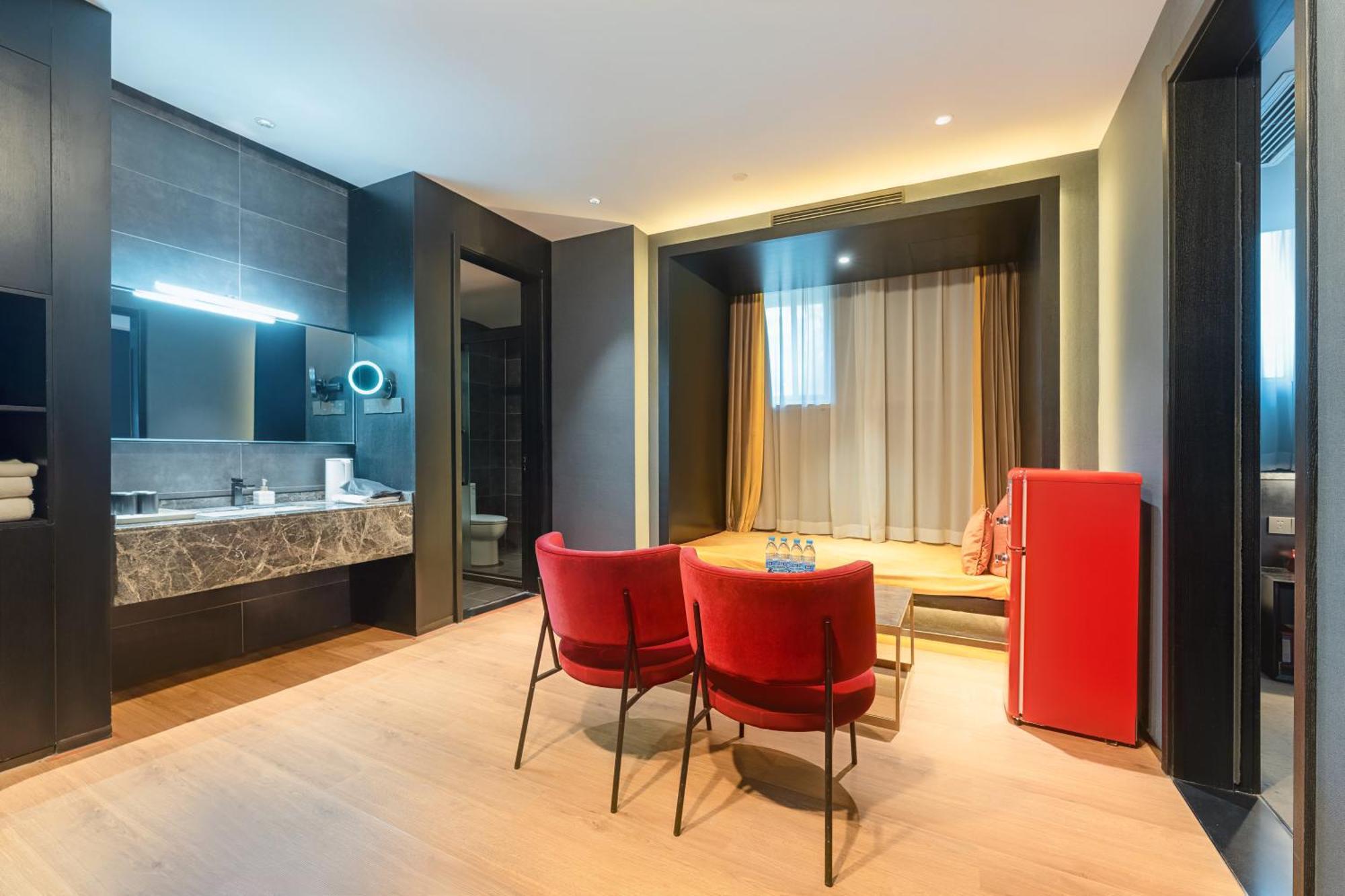 Hesu Designer Hotel & Suites -Near Xi'An Drum Tower And Yongning Gate -Free Laundry Luggage Storage -Kitty Cafe With Freshly Ground Coffee -24H Front Desk -English Service Dış mekan fotoğraf