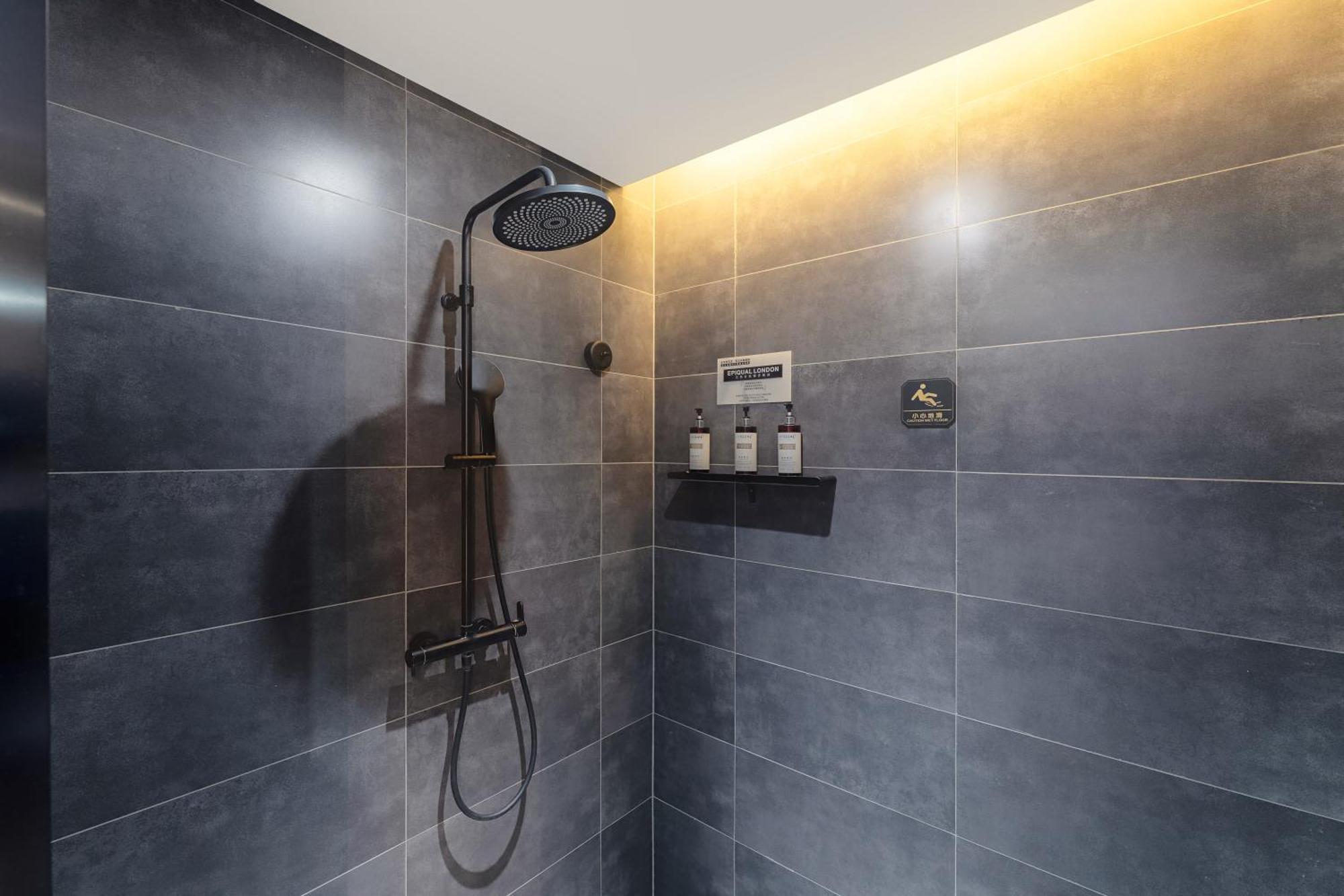 Hesu Designer Hotel & Suites -Near Xi'An Drum Tower And Yongning Gate -Free Laundry Luggage Storage -Kitty Cafe With Freshly Ground Coffee -24H Front Desk -English Service Dış mekan fotoğraf
